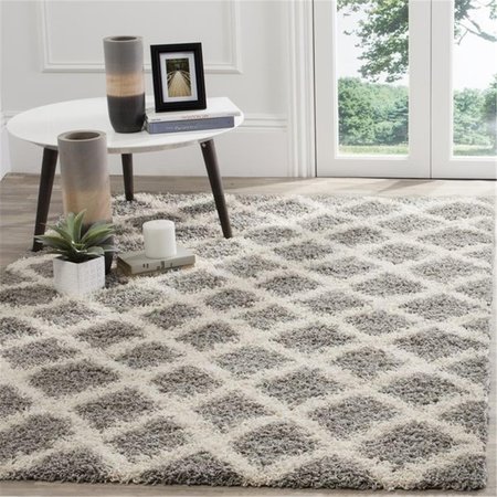 SAFAVIEH 6 x 6 ft. SGD-Dallas Shag Square Machine Made Rug Grey & Ivory SGDS258G-6SQ